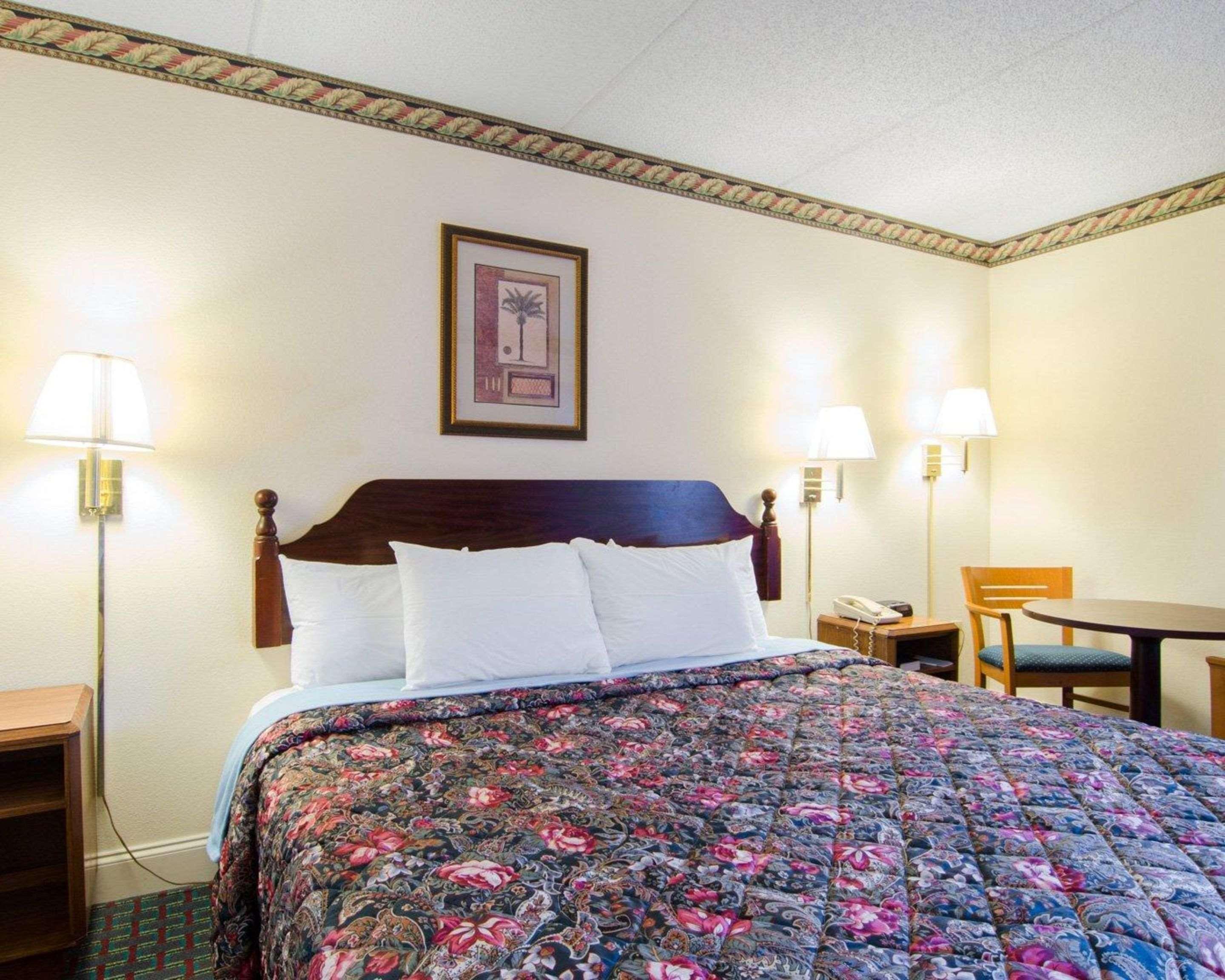 Rodeway Inn Norcross Ngoại thất bức ảnh