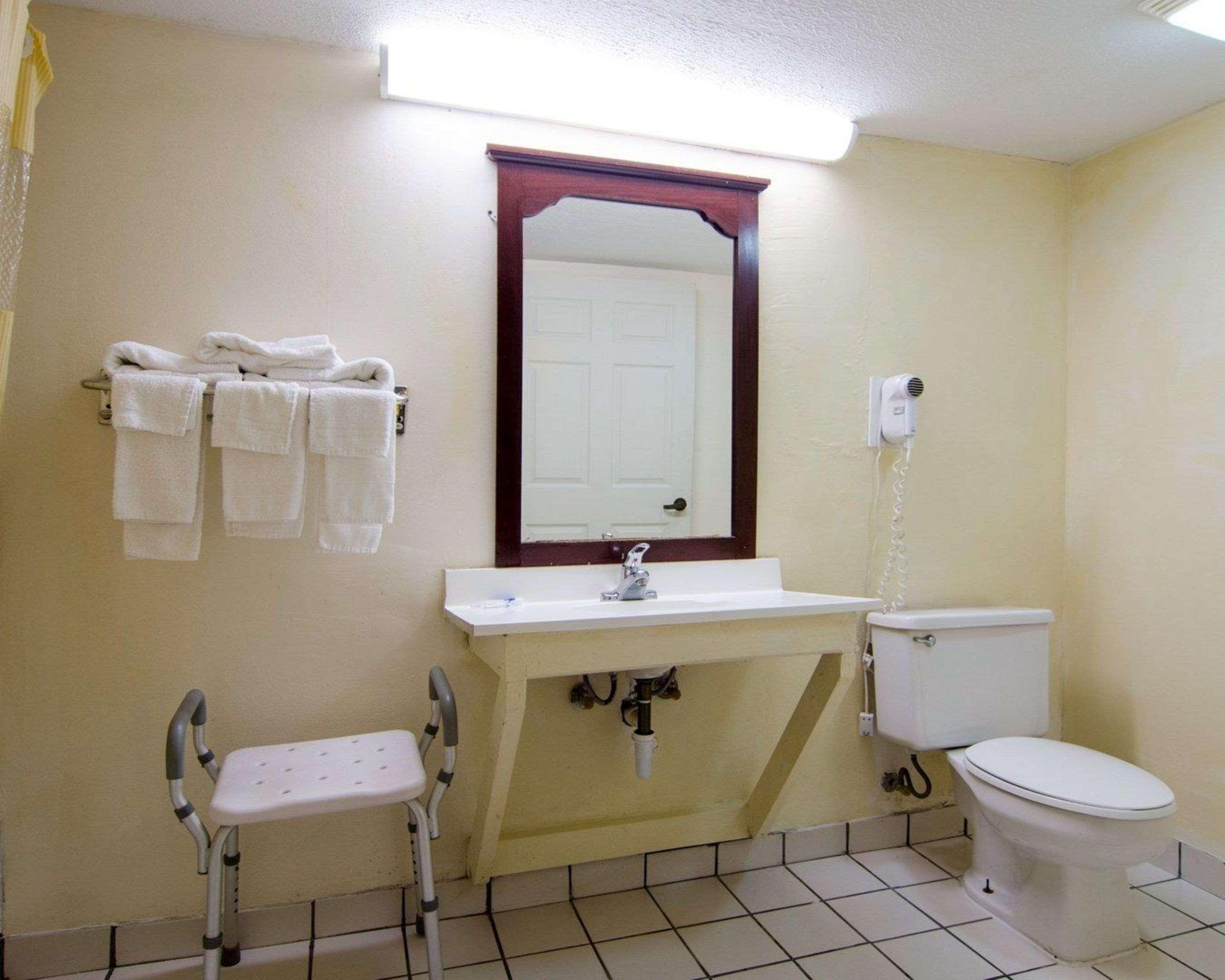 Rodeway Inn Norcross Ngoại thất bức ảnh