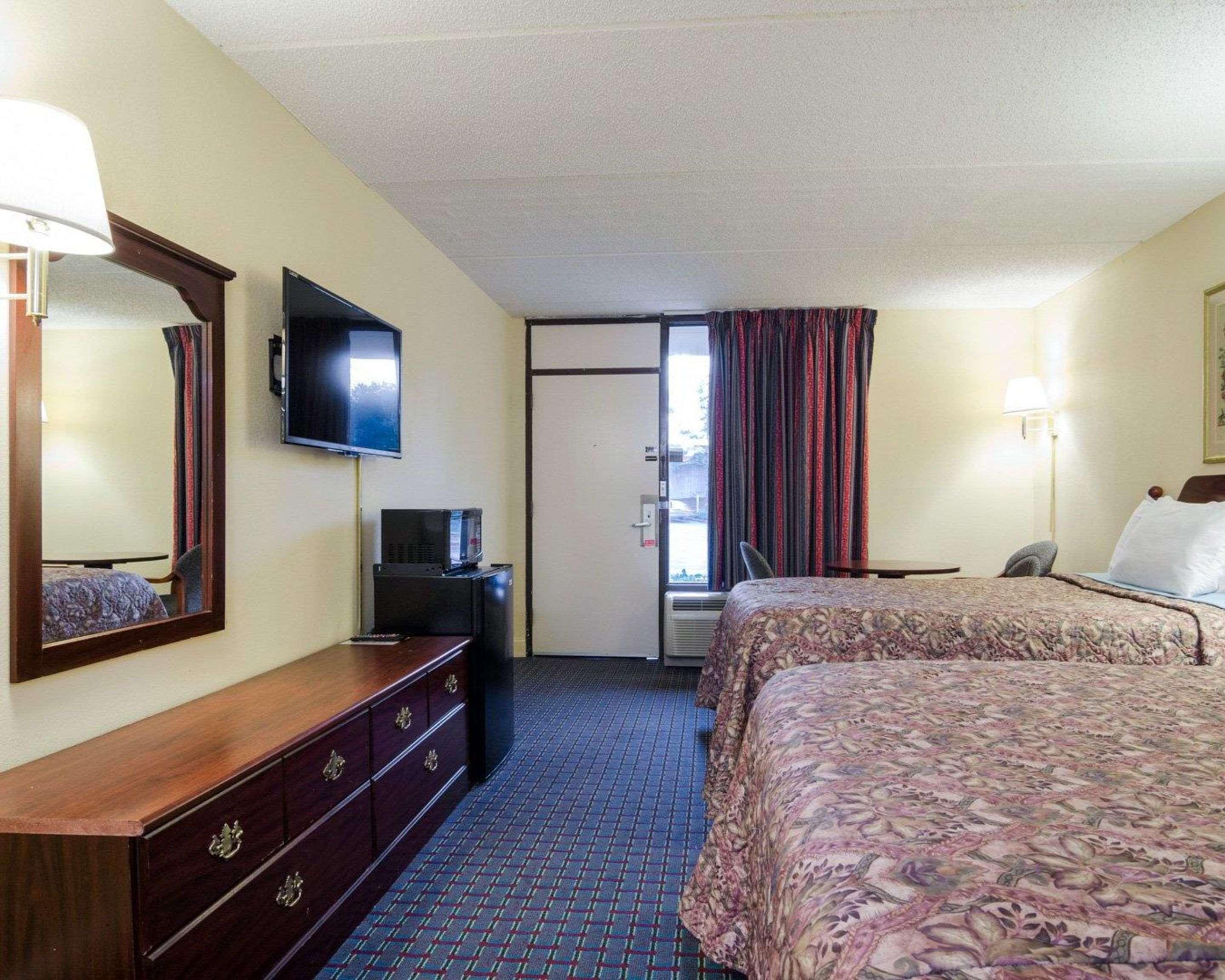 Rodeway Inn Norcross Ngoại thất bức ảnh
