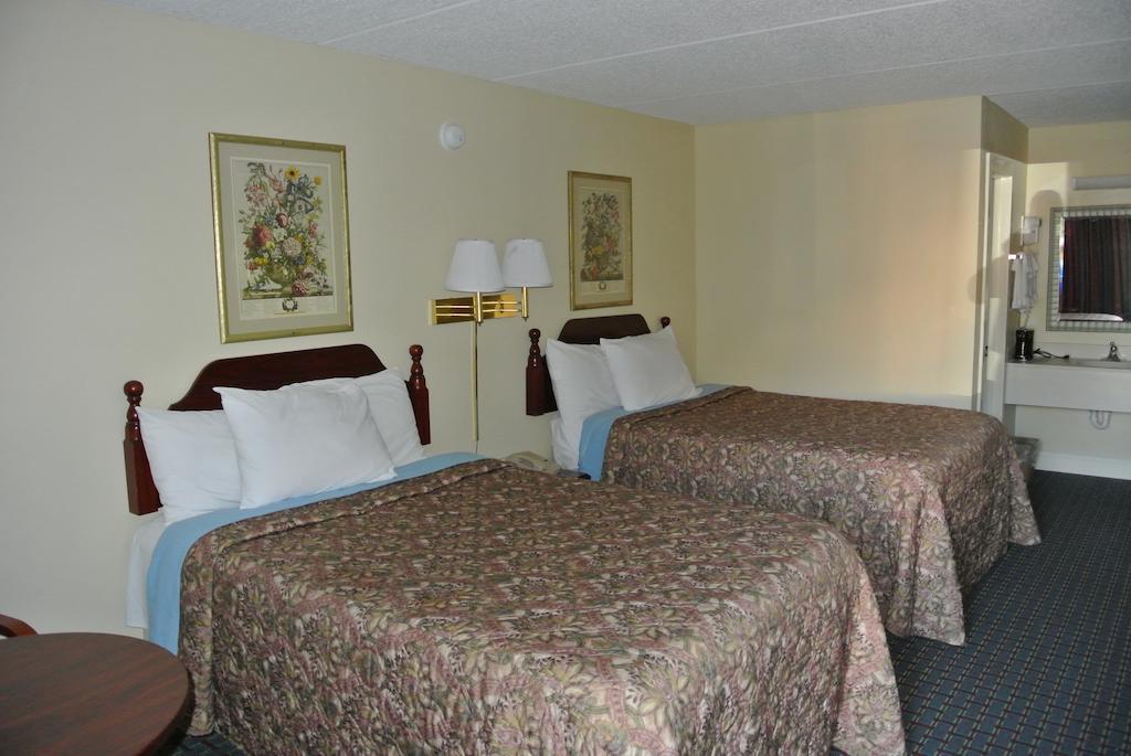 Rodeway Inn Norcross Phòng bức ảnh