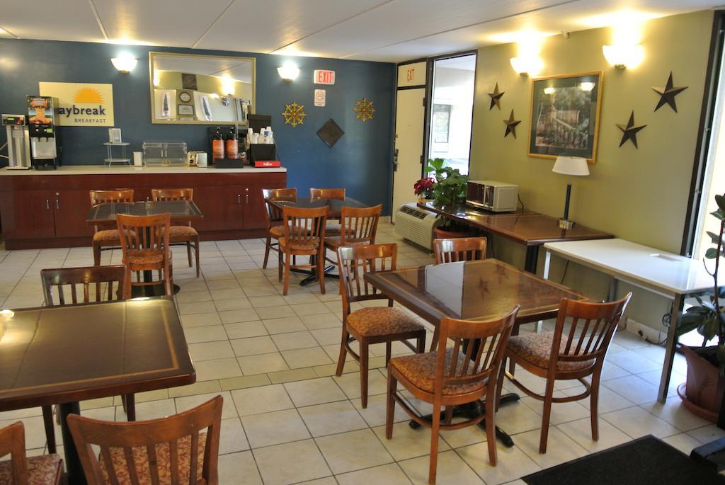 Rodeway Inn Norcross Ngoại thất bức ảnh