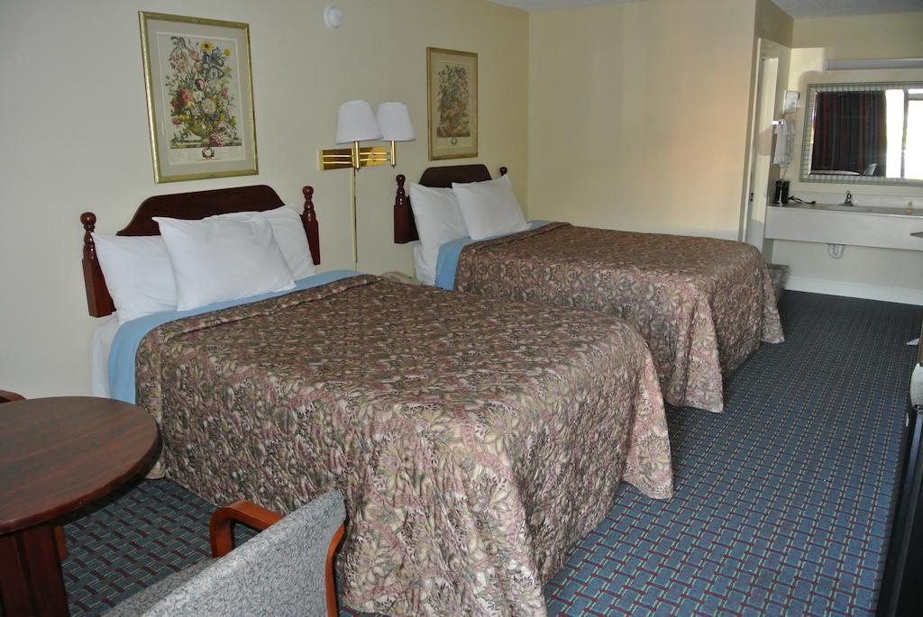 Rodeway Inn Norcross Ngoại thất bức ảnh